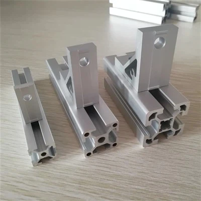 Penyemperitan Sudut Aluminium